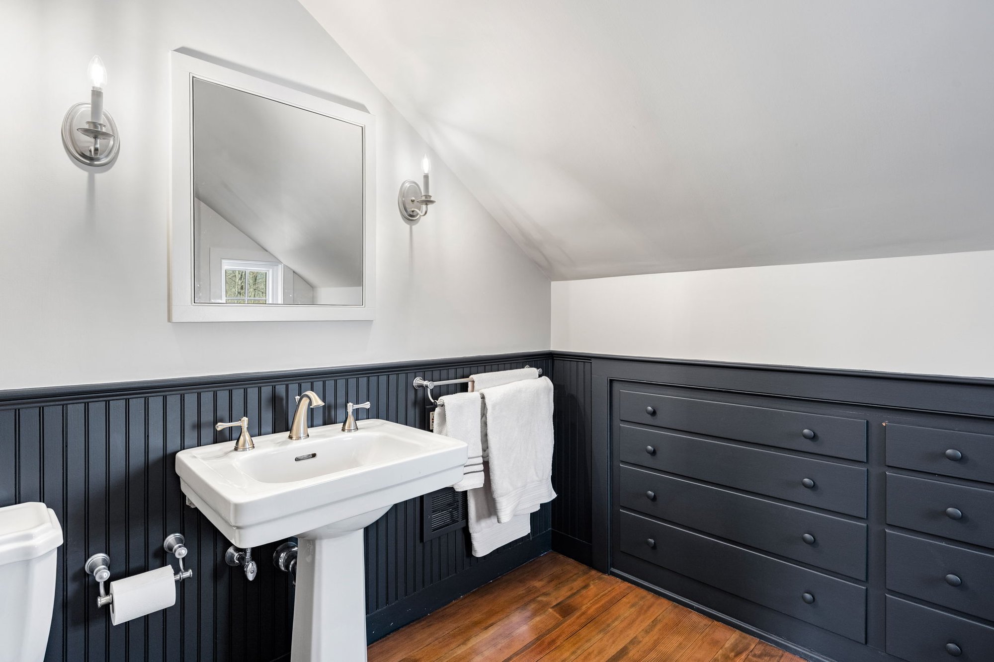 Sawyer-bathroom