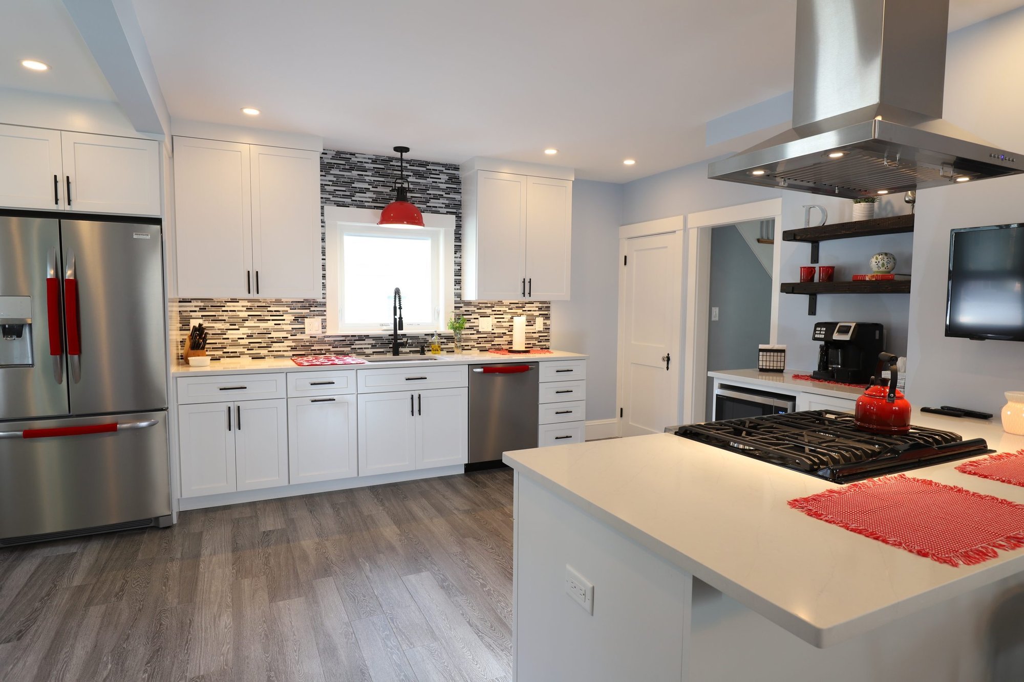 DKitchen-with-Island-and-Sink2