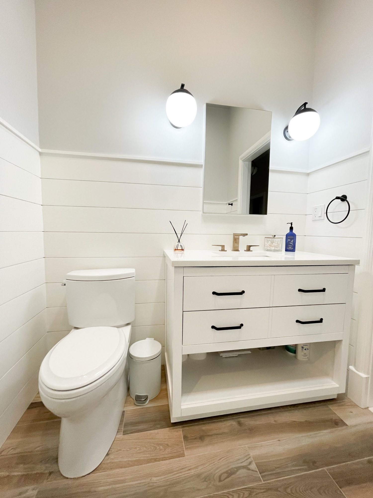 Hall-Bath