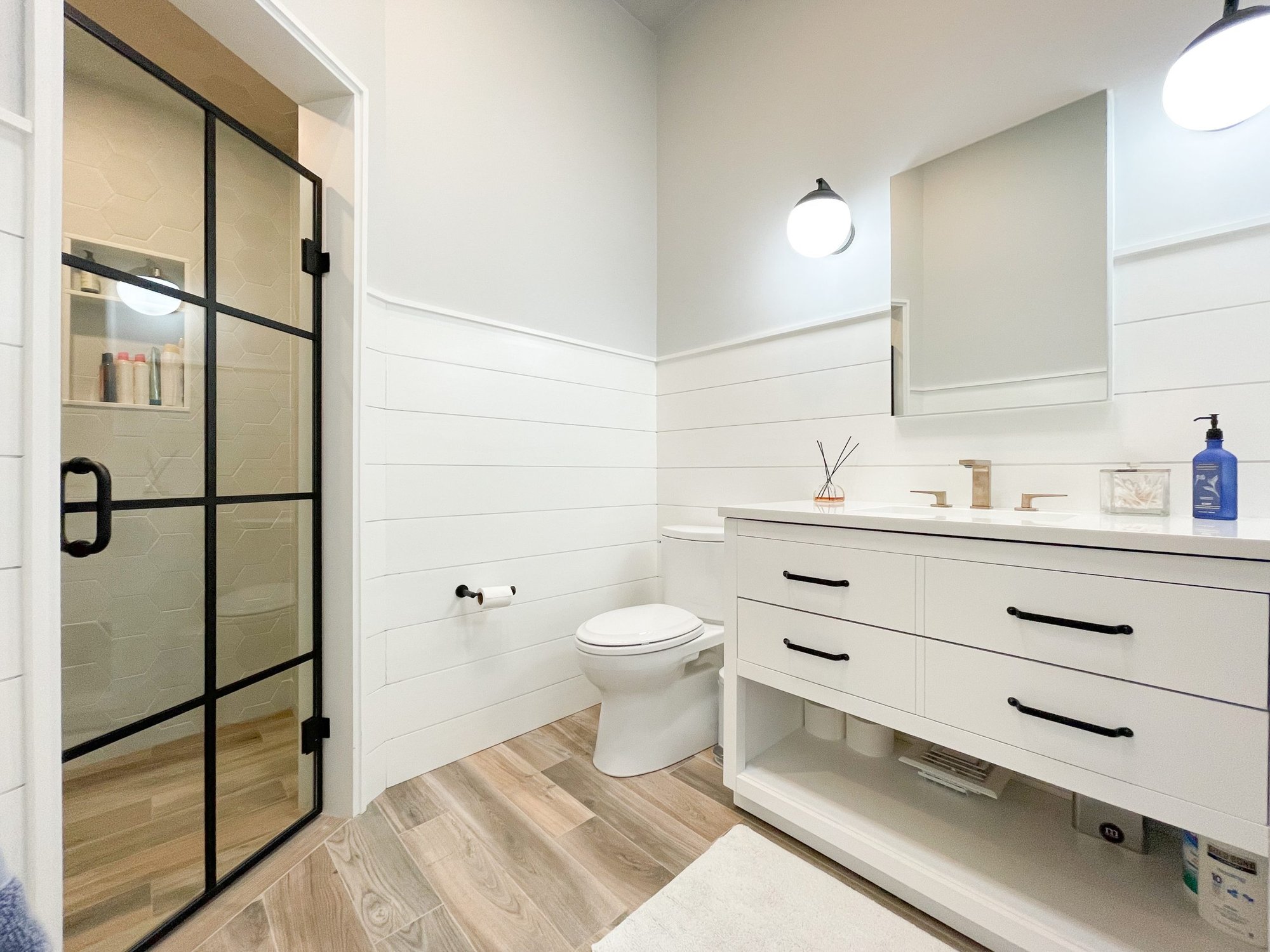 Hall-Bath