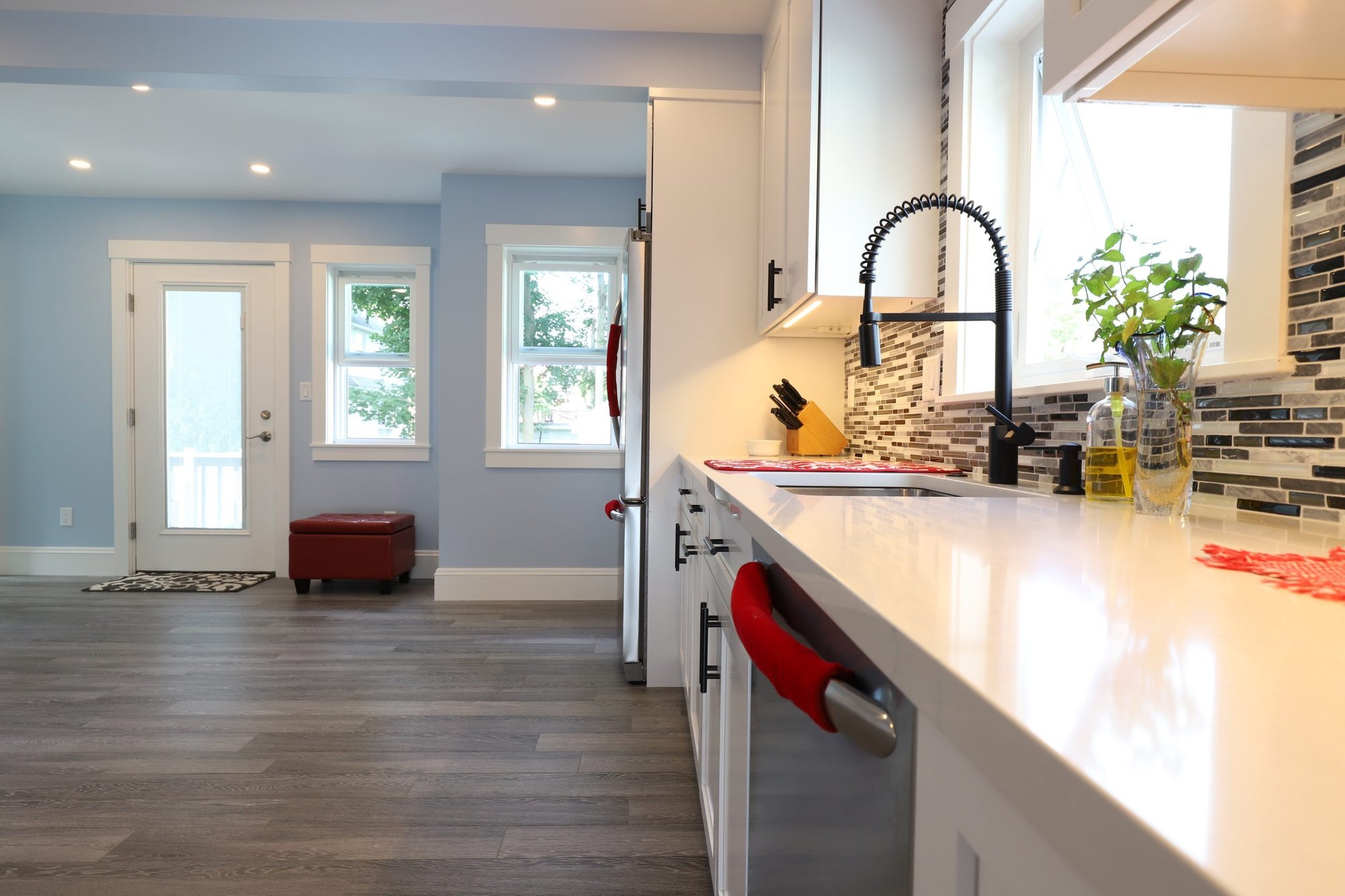 Long-View-with-Faucet