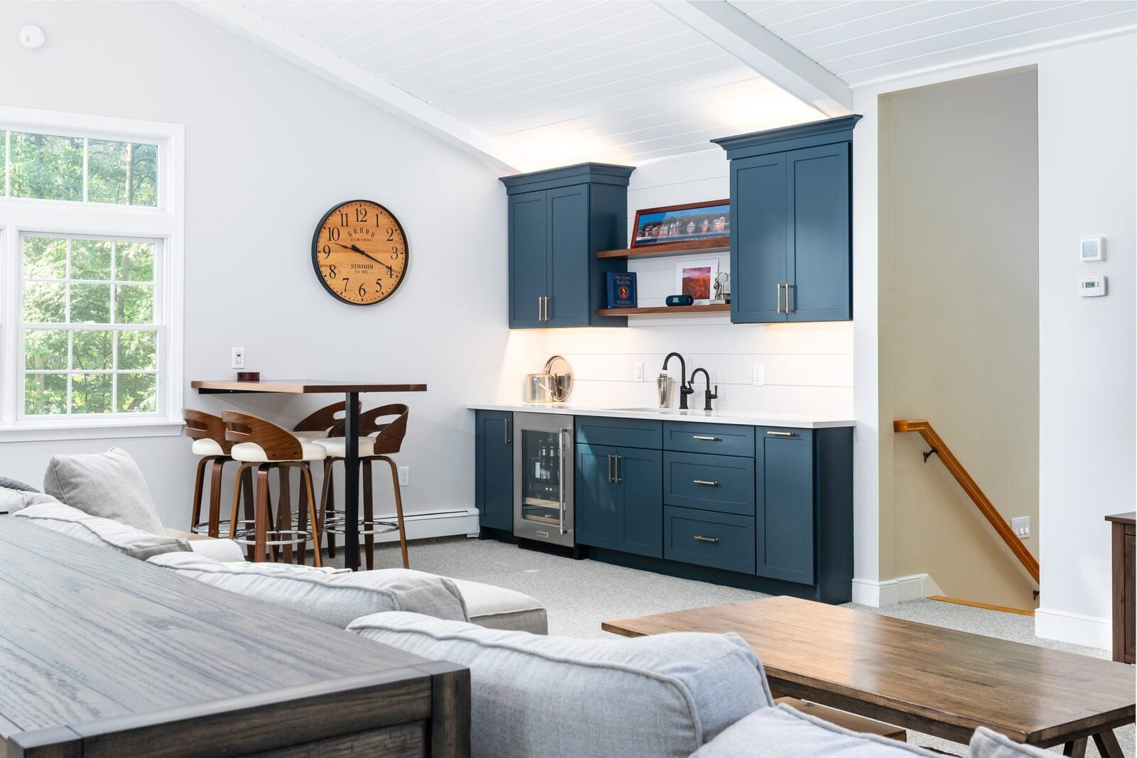 godfrey-attic-wet-bar-1