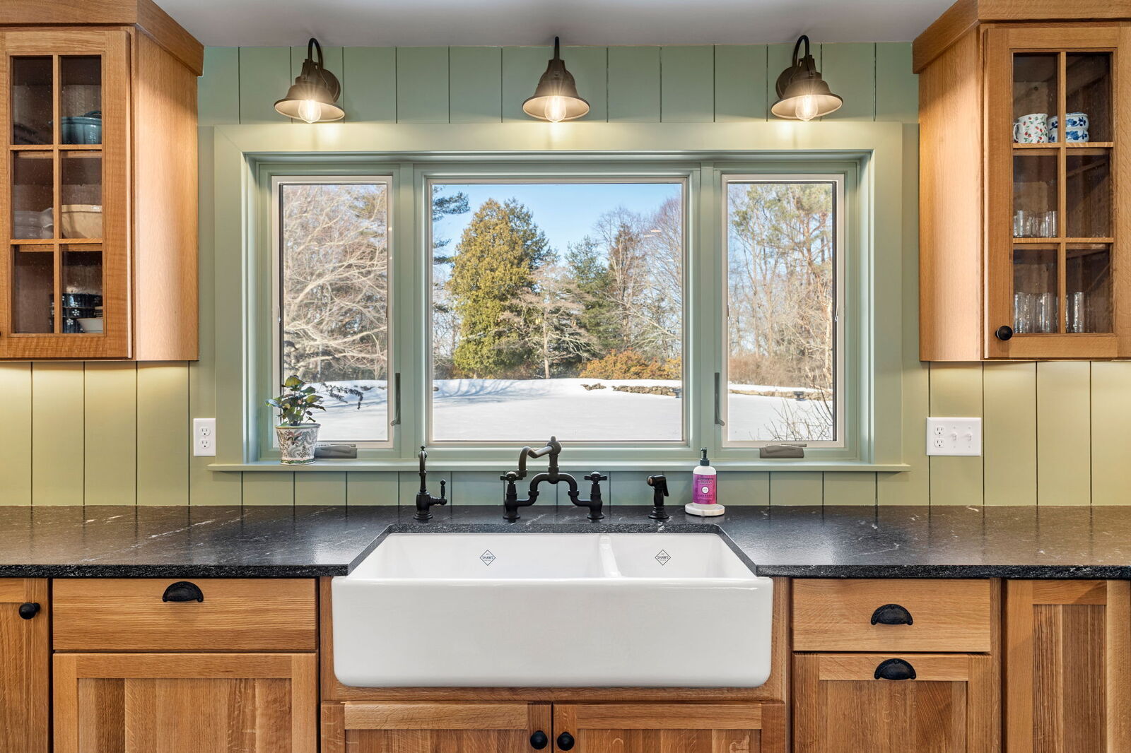 historic-character-kitchen-sink-lights