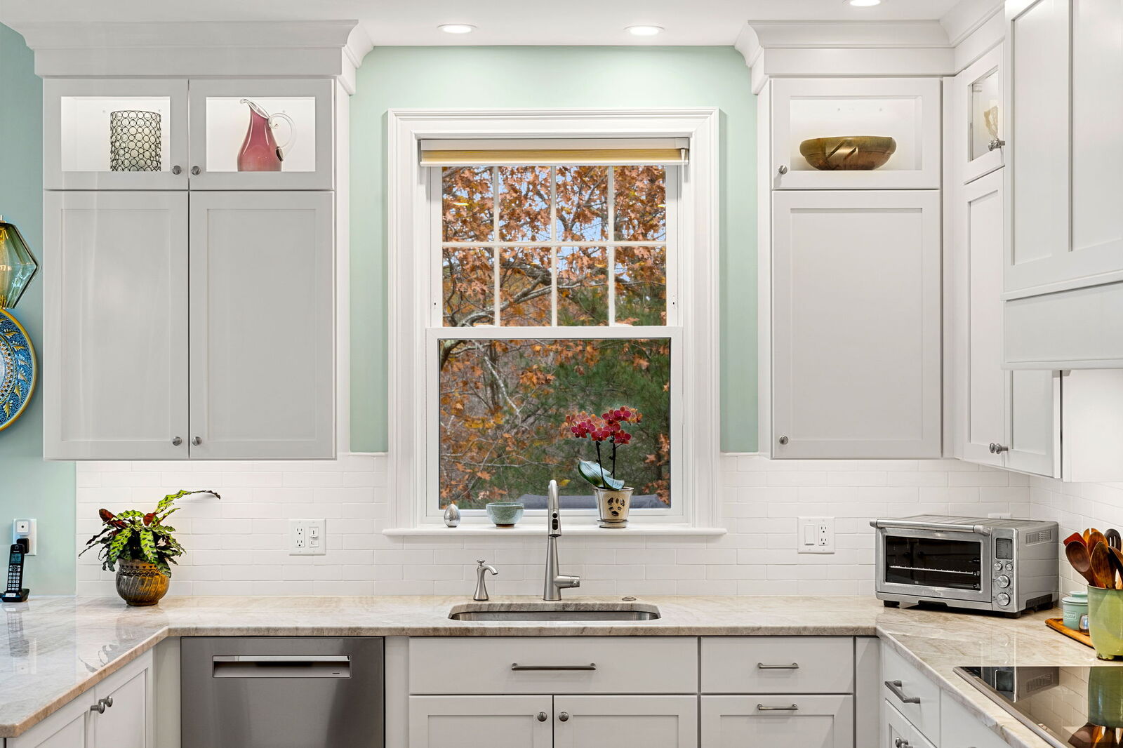 white-kitchen-blue-green-walls (25)-2